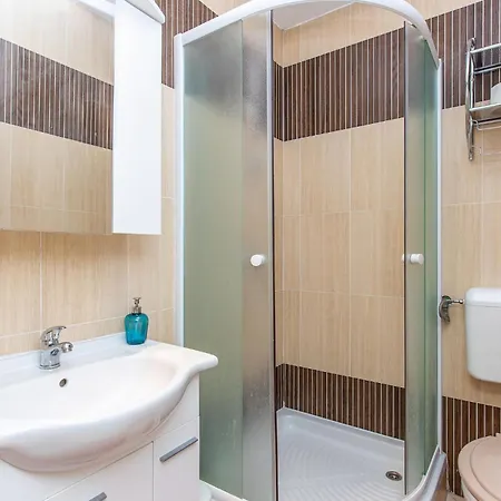 2 Bedroom Awesome In *