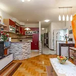 Apartman 2 Bedroom Cozy In Novi Vinodolski